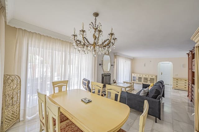 3 soverom Villa til salgs i Nueva Andalucia, Marbella med svømmebasseng garasje - € 1 070 000 (Ref: 9985193)