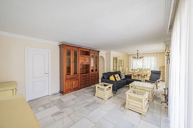 3 soverom Villa til salgs i Nueva Andalucia, Marbella med svømmebasseng garasje - € 1 070 000 (Ref: 9985193)