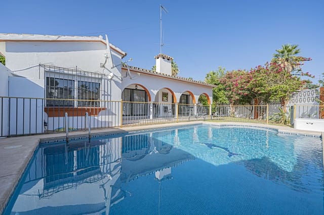 3 soverom Villa til salgs i Nueva Andalucia, Marbella med svømmebasseng garasje - € 1 070 000 (Ref: 9985193)