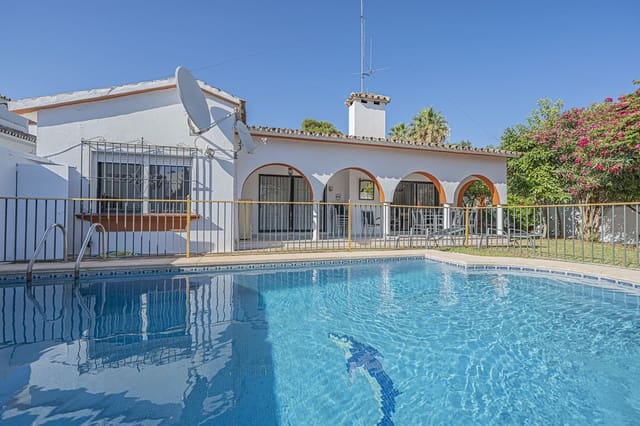 3 soverom Villa til salgs i Nueva Andalucia, Marbella med svømmebasseng garasje - € 1 070 000 (Ref: 9985193)