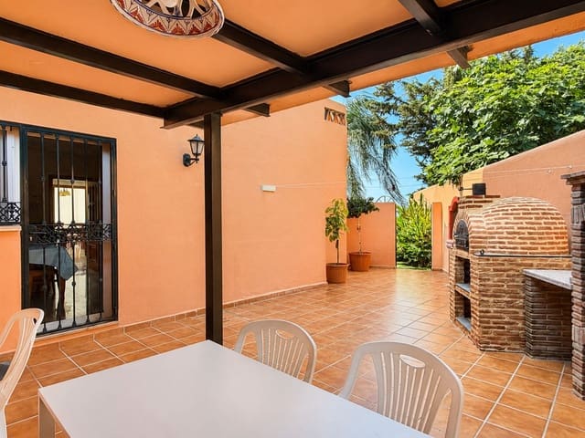 Pareado de 7 habitaciones en Marbella en venta con piscina garaje - 2.195.000 € (Ref: 9985225)