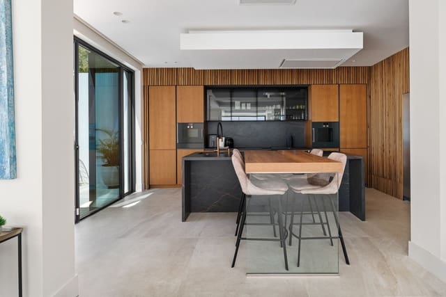 4 chambre Villa/Maison à vendre à Marbella avec piscine garage - 4 490 000 € (Ref: 9985244)