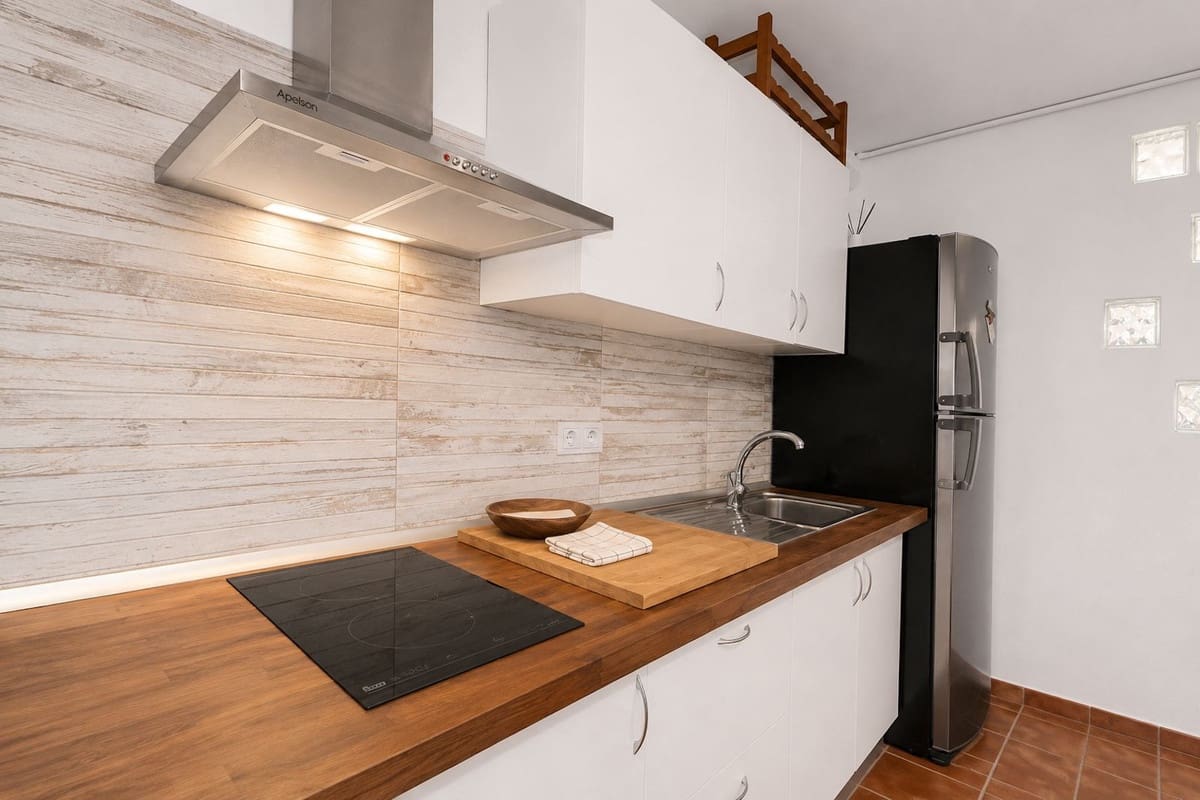 5 Zimmer Haus zu verkaufen in Marbella mit Pool Garage - 560.000 € (Ref: 9985250)