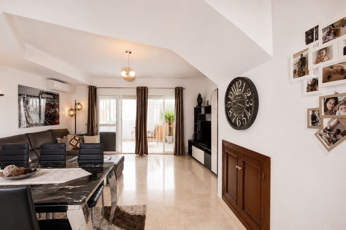 5 Zimmer Haus zu verkaufen in Marbella mit Pool Garage - 560.000 € (Ref: 9985250)