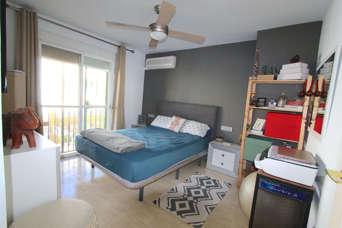 5 Zimmer Haus zu verkaufen in Marbella mit Pool Garage - 560.000 € (Ref: 9985250)