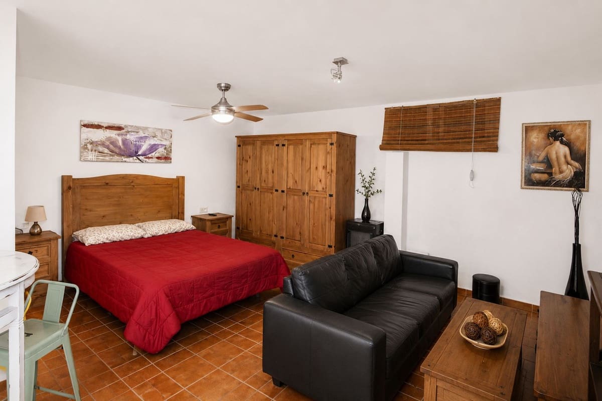 5 Zimmer Haus zu verkaufen in Marbella mit Pool Garage - 560.000 € (Ref: 9985250)