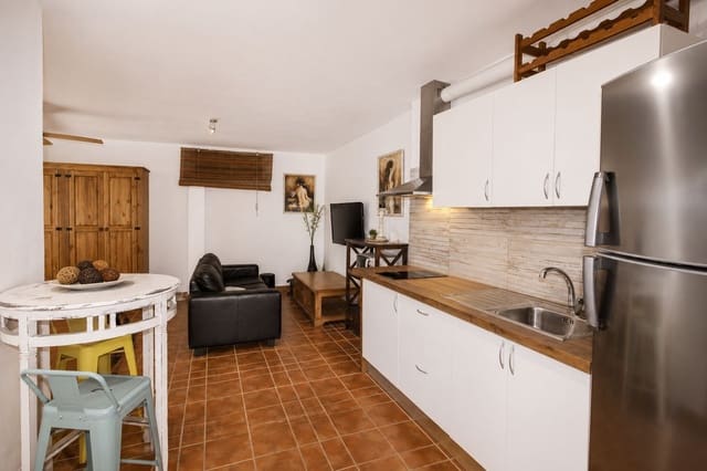 5 Zimmer Haus zu verkaufen in Marbella mit Pool Garage - 560.000 € (Ref: 9985250)