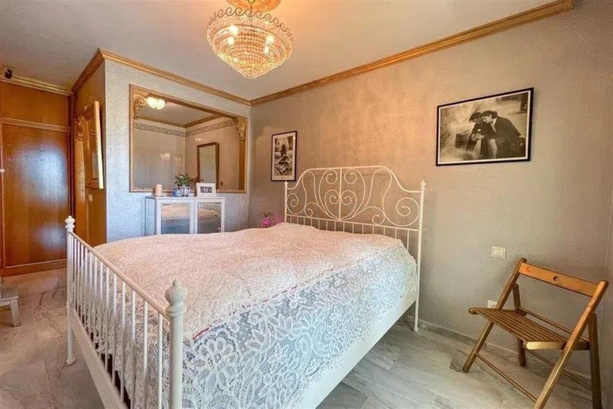 Casa de 4 habitaciones en Calahonda en venta con piscina garaje - 565.000 € (Ref: 9985257)