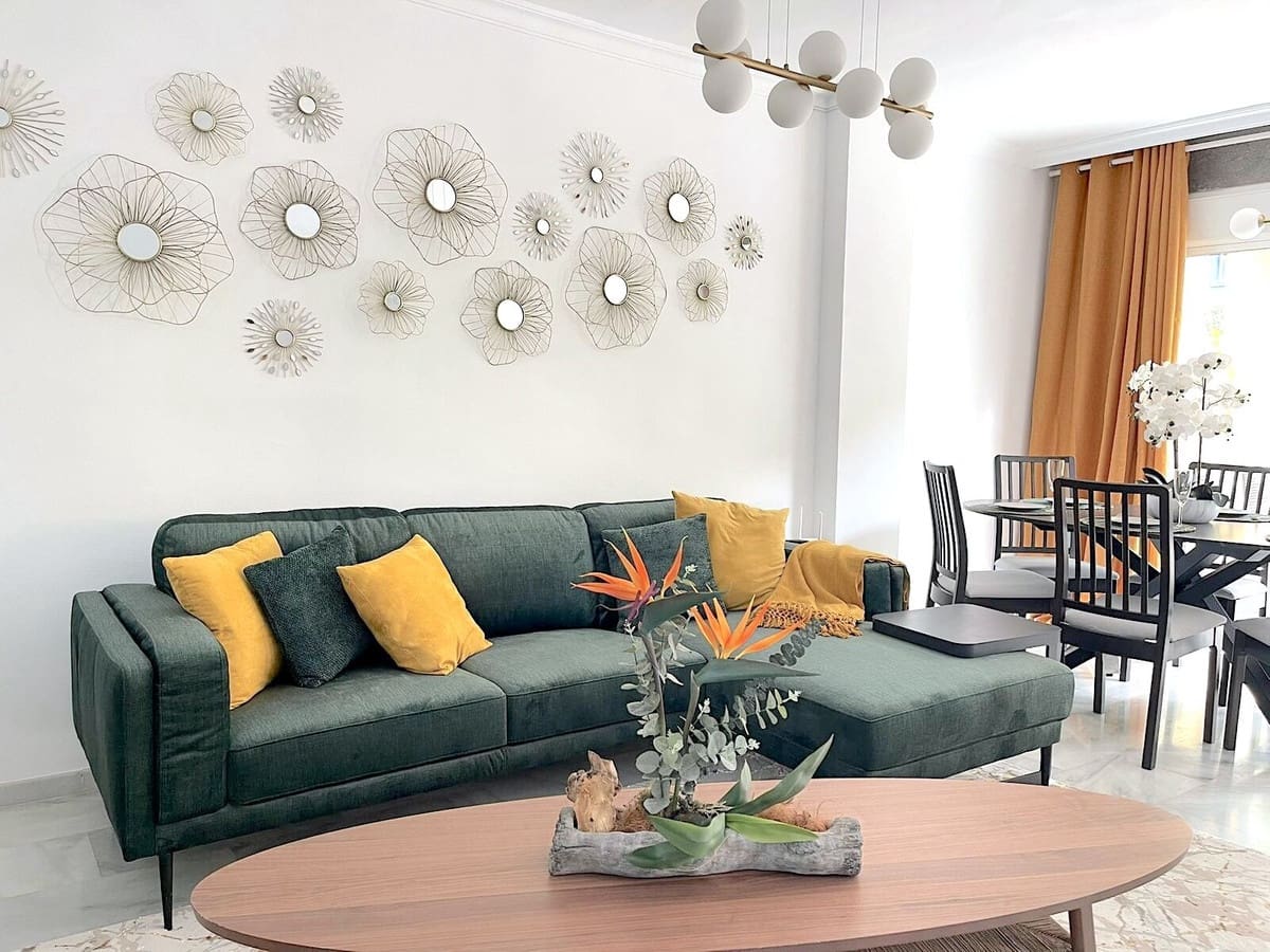 3 soverom Hus til salgs i Malaga by med svømmebasseng garasje - € 795 000 (Ref: 9987052)