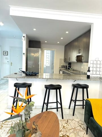 3 soverom Hus til salgs i Cortijo Alto, Málaga by med svømmebasseng garasje - € 795 000 (Ref: 9987052)