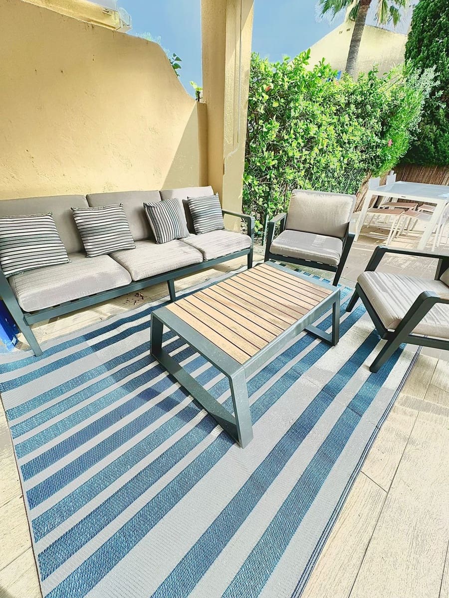 3 soverom Hus til salgs i Malaga by med svømmebasseng garasje - € 795 000 (Ref: 9987052)