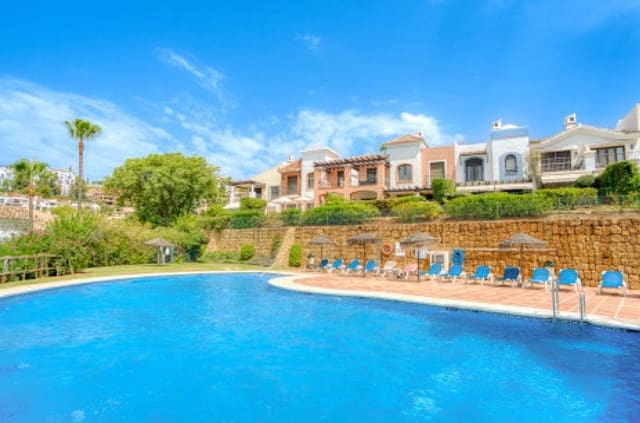 4 soverom Hus til salgs i Los Arqueros, Benahavís med svømmebasseng garasje - € 998 000 (Ref: 9987053)