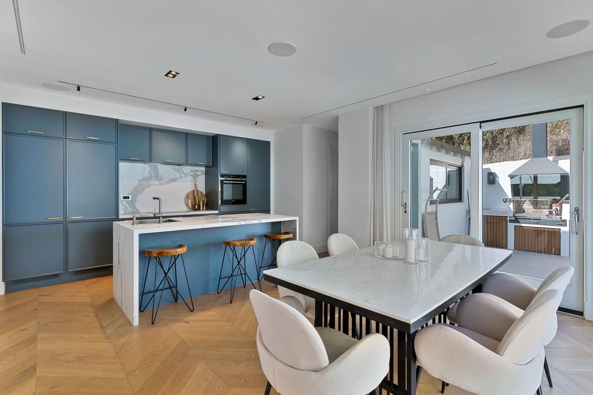3 soverom Hus til salgs i Marbella med svømmebasseng - € 1 150 000 (Ref: 9987054)