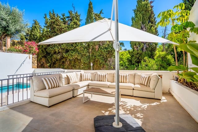 3 soverom Hus til salgs i Marbella med svømmebasseng - € 1 150 000 (Ref: 9987054)
