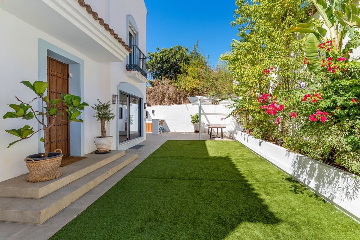 3 soverom Hus til salgs i Marbella med svømmebasseng - € 1 150 000 (Ref: 9987054)