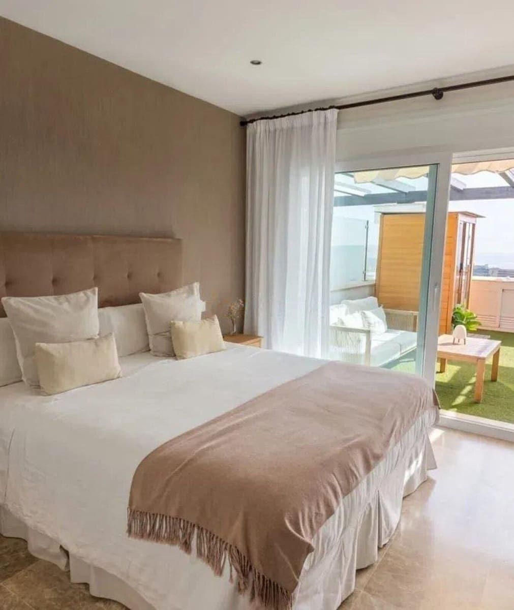 Casa de 3 habitaciones en Marbella en venta con piscina garaje - 1.155.000 € (Ref: 9987055)