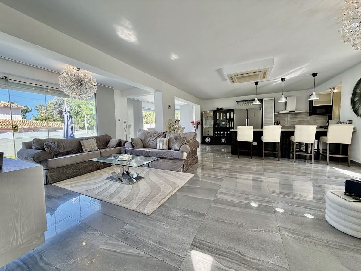 4 camera da letto Villa in vendita in Marbella con piscina garage - 1.725.000 € (Rif: 9987087)
