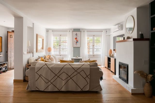 4 chambre Maison de Ville à vendre à La Heredia, Benahavís avec piscine - 750 000 € (Ref: 9987117)