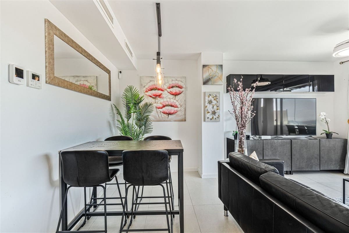 3 soveværelse Penthouse til salg i Estepona med swimmingpool garage - € 529.000 (Ref: 9990907)