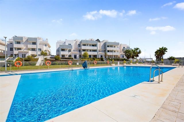 3 soveværelse Penthouse til salg i Estepona med swimmingpool garage - € 529.000 (Ref: 9990907)