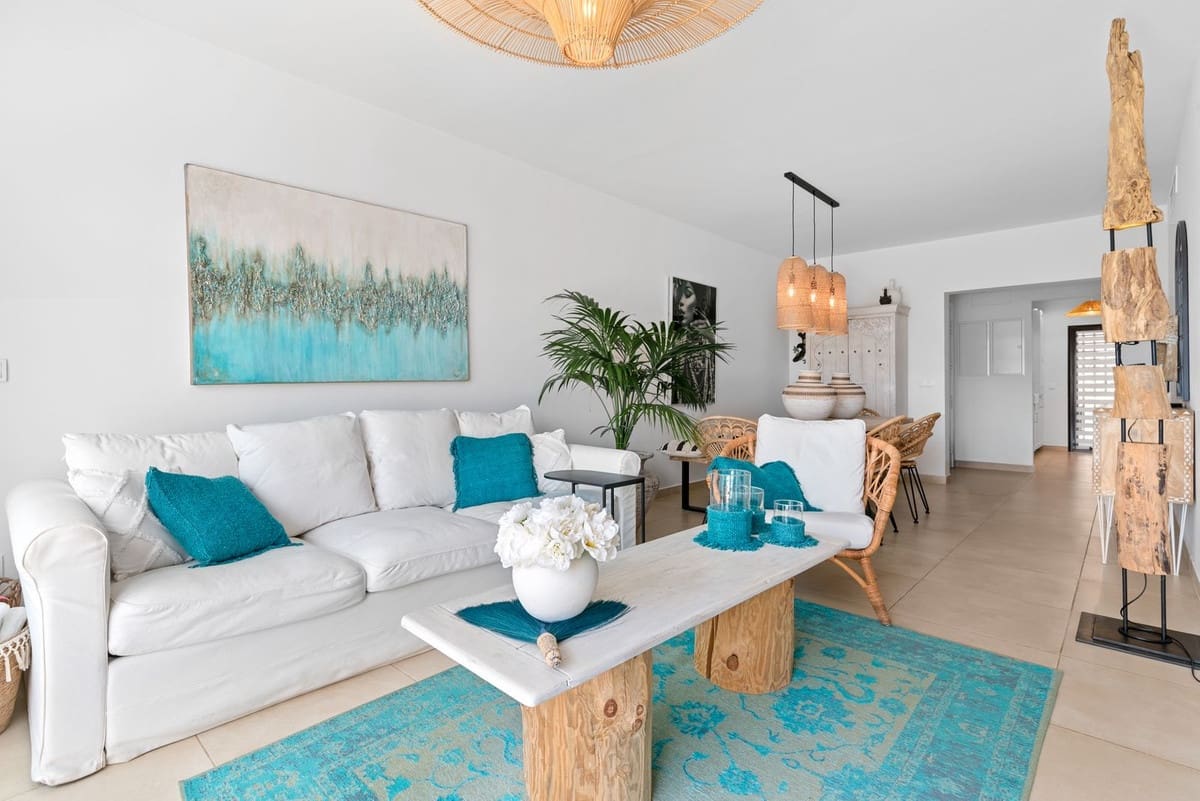 3 bedroom Penthouse for sale in Estepona with pool garage - € 545,000 (Ref: 9990909)