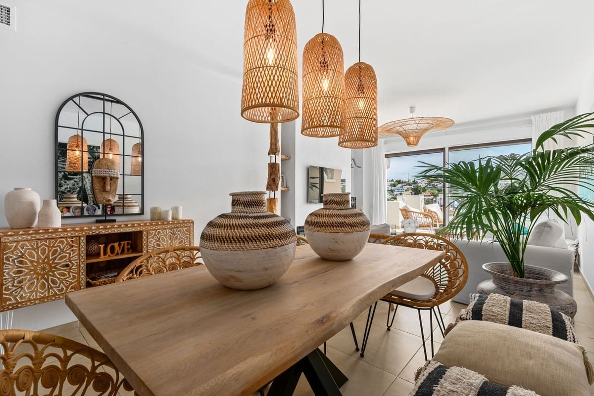 3 bedroom Penthouse for sale in Estepona with pool garage - € 545,000 (Ref: 9990909)