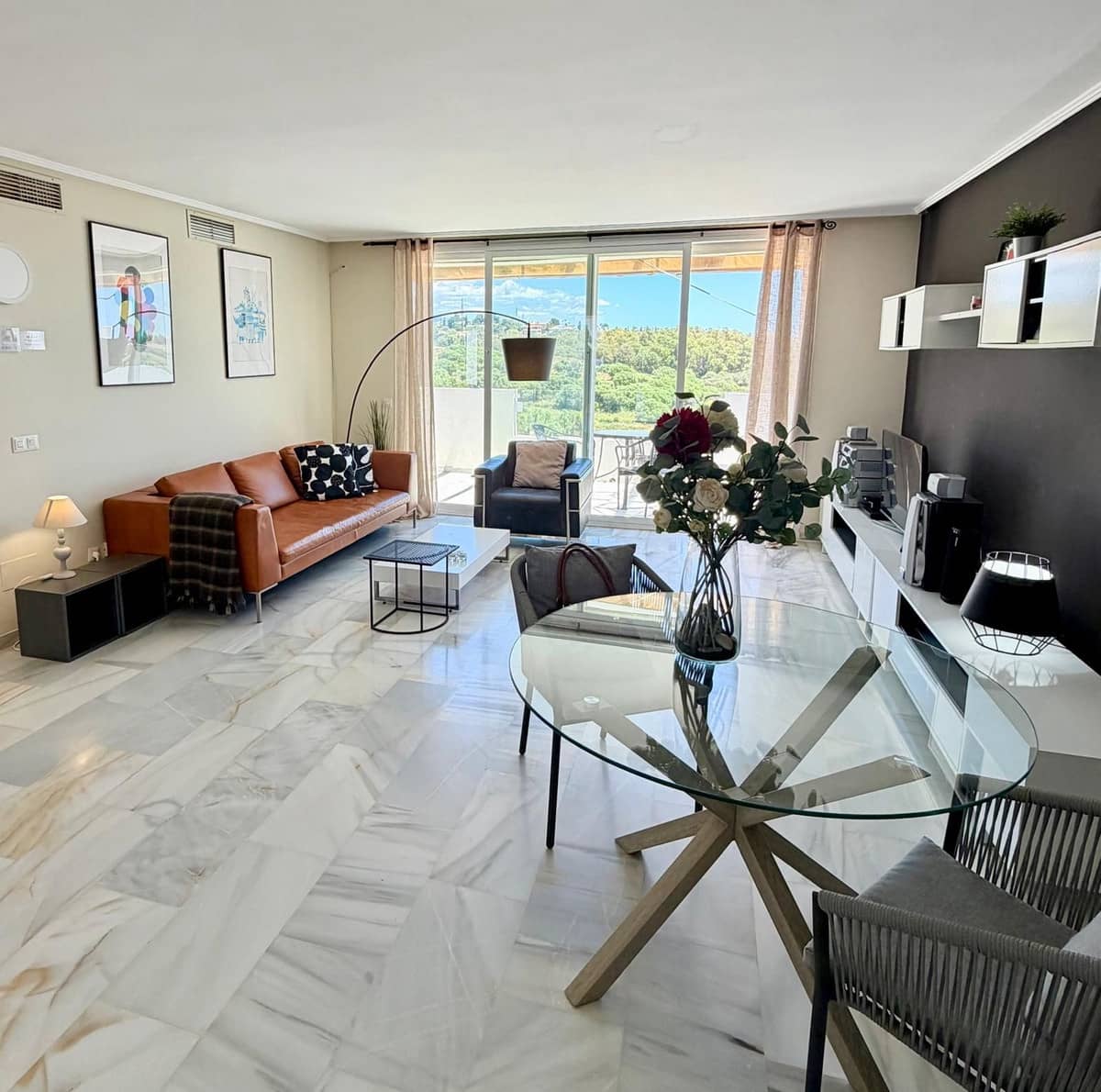 3 bedroom Penthouse for sale in Estepona with pool garage - € 549,000 (Ref: 9990912)