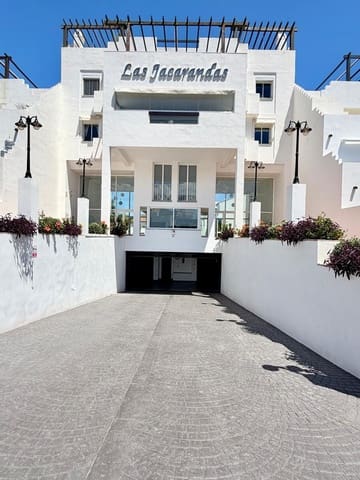 3 bedroom Penthouse for sale in Estepona with pool garage - € 549,000 (Ref: 9990912)