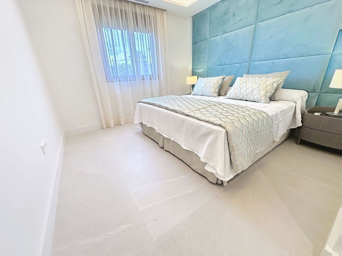 3 soveværelse Lejlighed til salg i Estepona med swimmingpool garage - € 699.000 (Ref: 9994452)