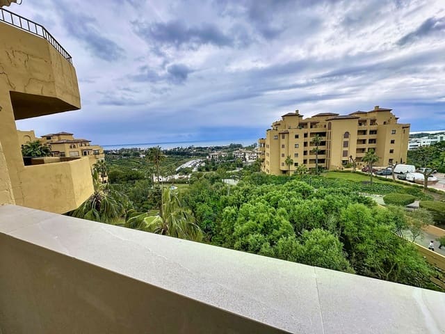 3 soveværelse Lejlighed til salg i Estepona Golf, Estepona med swimmingpool garage - € 699.000 (Ref: 9994452)
