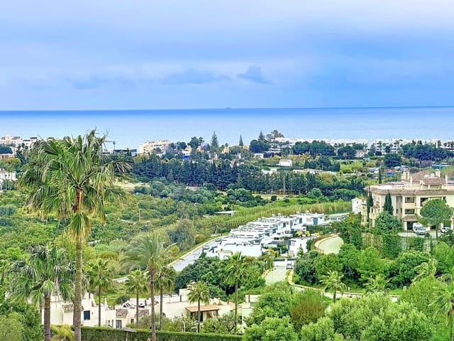 3 soveværelse Lejlighed til salg i Estepona Golf, Estepona med swimmingpool garage - € 699.000 (Ref: 9994452)