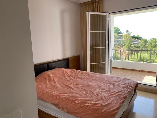 3 sypialnia Apartament na sprzedaż w Los Arqueros - Puerto del Almendro, Benahavís z basenem garażem - 455 000 € (Ref: 9994453)