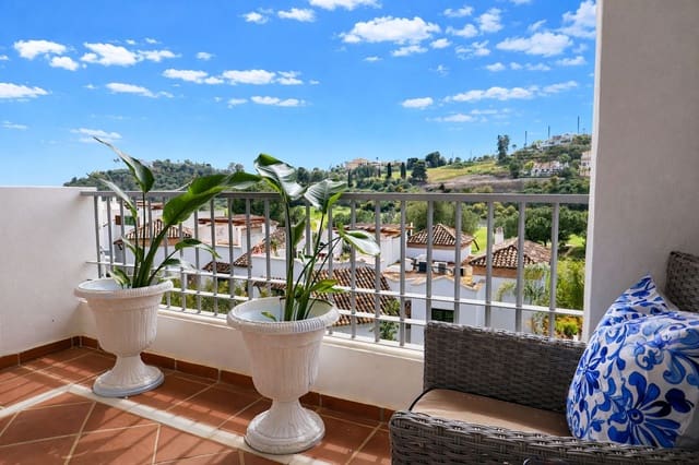 3 soverom Leilighet til salgs i Los Arqueros - Puerto del Almendro, Benahavís med svømmebasseng garasje - € 495 000 (Ref: 9994454)