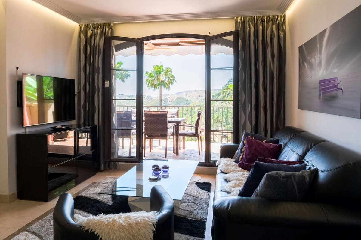 3 sypialnia Apartament na sprzedaż w Benahavis z basenem garażem - 495 000 € (Ref: 9994455)
