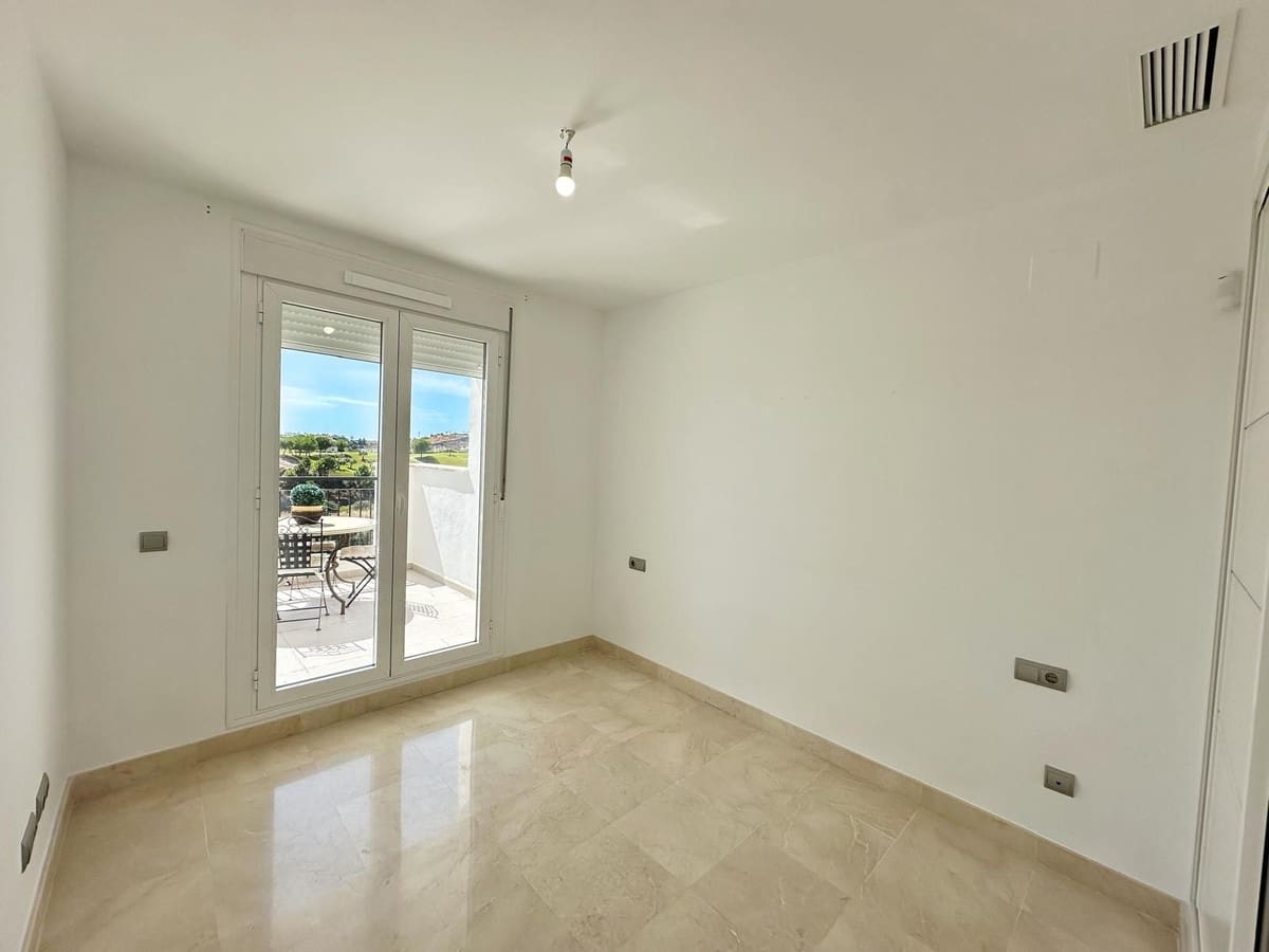 3 sovrum Lägenhet till salu i Benahavis med pool garage - 525 000 € (Ref: 9994457)