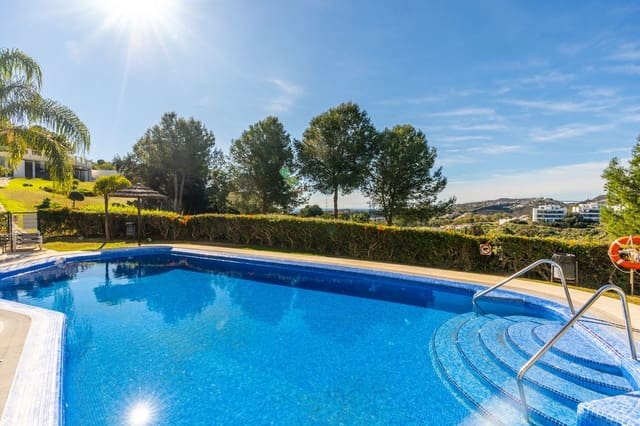 3 soverom Leilighet til salgs i Los Arqueros - Puerto del Almendro, Benahavís med svømmebasseng garasje - € 529 000 (Ref: 9994458)