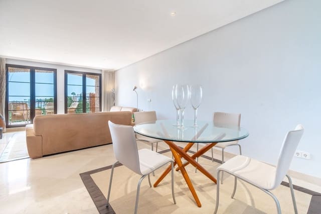Apartamento de 3 habitaciones en Los Arqueros - Puerto del Almendro, Benahavís en venta con piscina garaje - 560.000 € (Ref: 9994460)