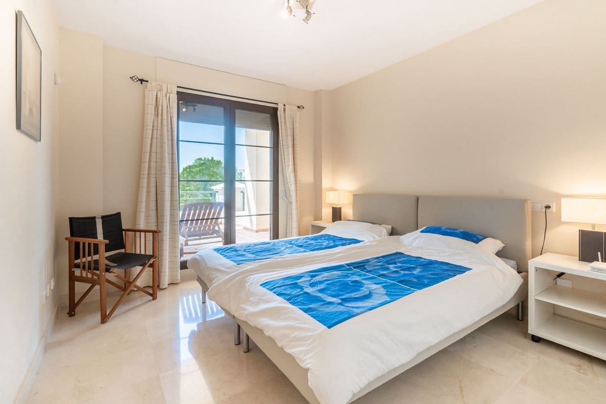 3 sovrum Lägenhet till salu i Benahavis med pool garage - 560 000 € (Ref: 9994460)