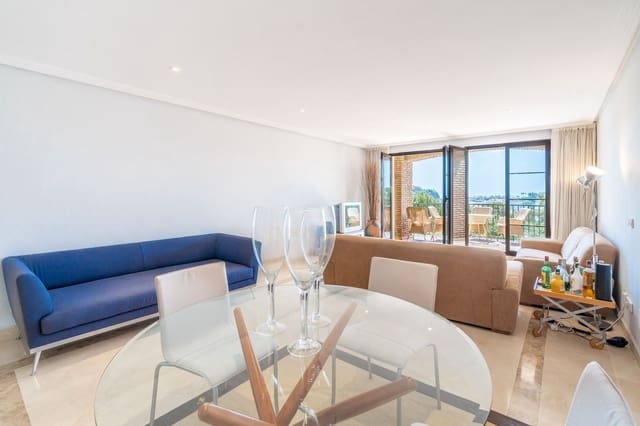 Apartamento de 3 habitaciones en Los Arqueros - Puerto del Almendro, Benahavís en venta con piscina garaje - 560.000 € (Ref: 9994460)