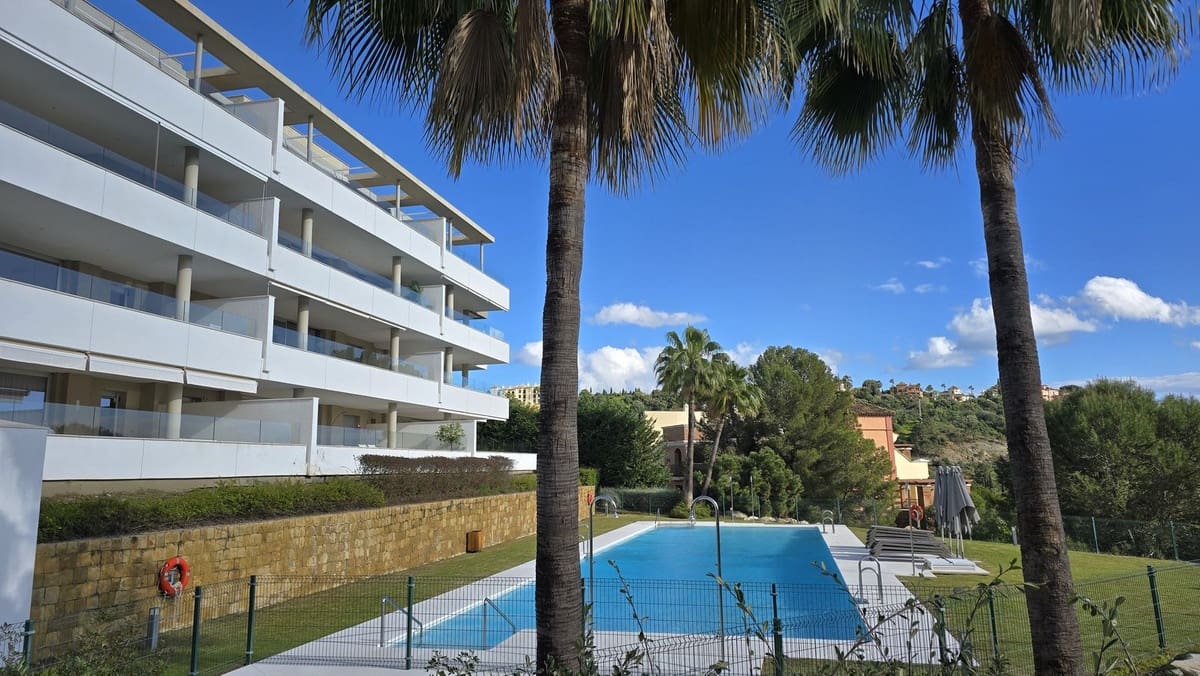 3 chambre Appartement à vendre à Benahavis avec piscine garage - 675 000 € (Ref: 9994461)