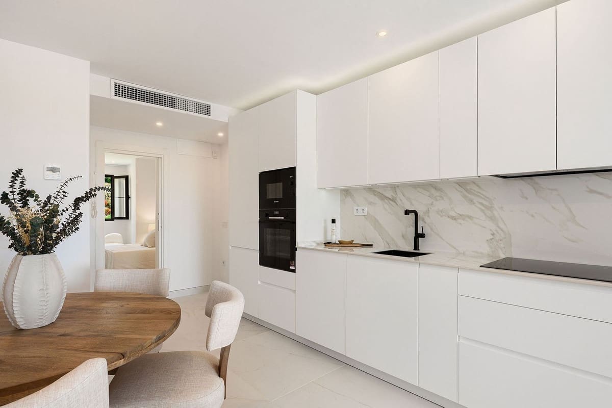 3 soverom Penthouse til salgs i Benahavis med svømmebasseng garasje - € 699 000 (Ref: 9995174)