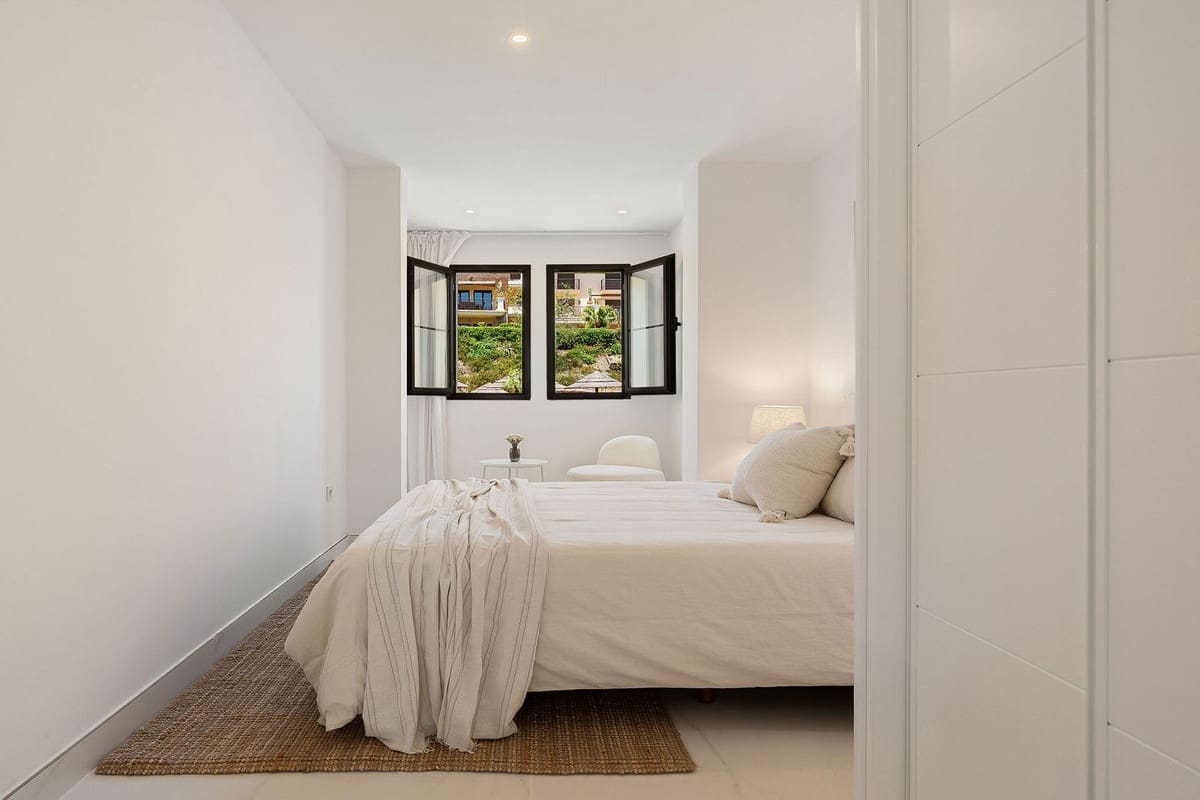 3 soverom Penthouse til salgs i Benahavis med svømmebasseng garasje - € 699 000 (Ref: 9995174)