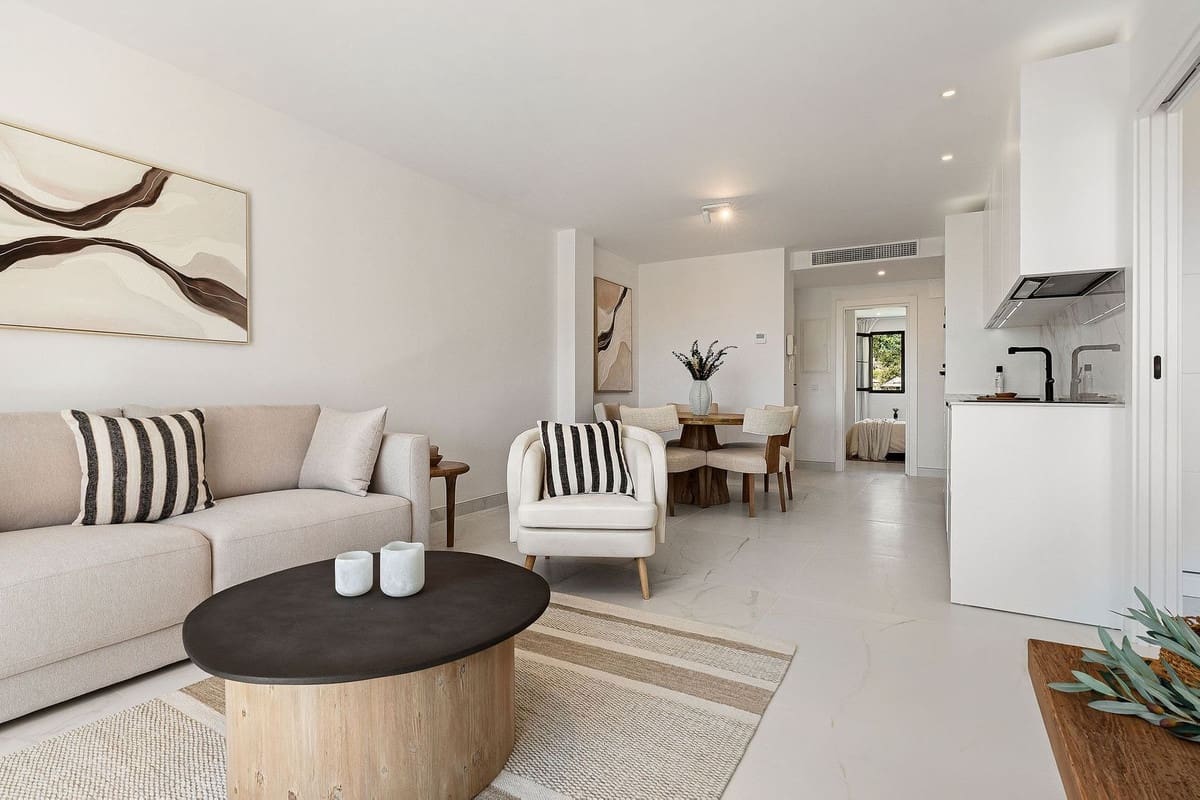 3 soverom Penthouse til salgs i Benahavis med svømmebasseng garasje - € 699 000 (Ref: 9995174)