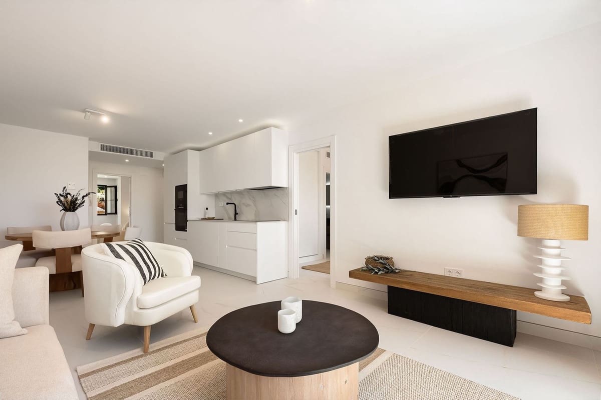 3 soverom Penthouse til salgs i Benahavis med svømmebasseng garasje - € 699 000 (Ref: 9995174)