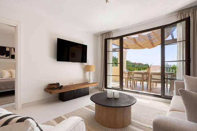 3 soverom Penthouse til salgs i Los Arqueros - Puerto del Almendro, Benahavís med svømmebasseng garasje - € 699 000 (Ref: 9995174)