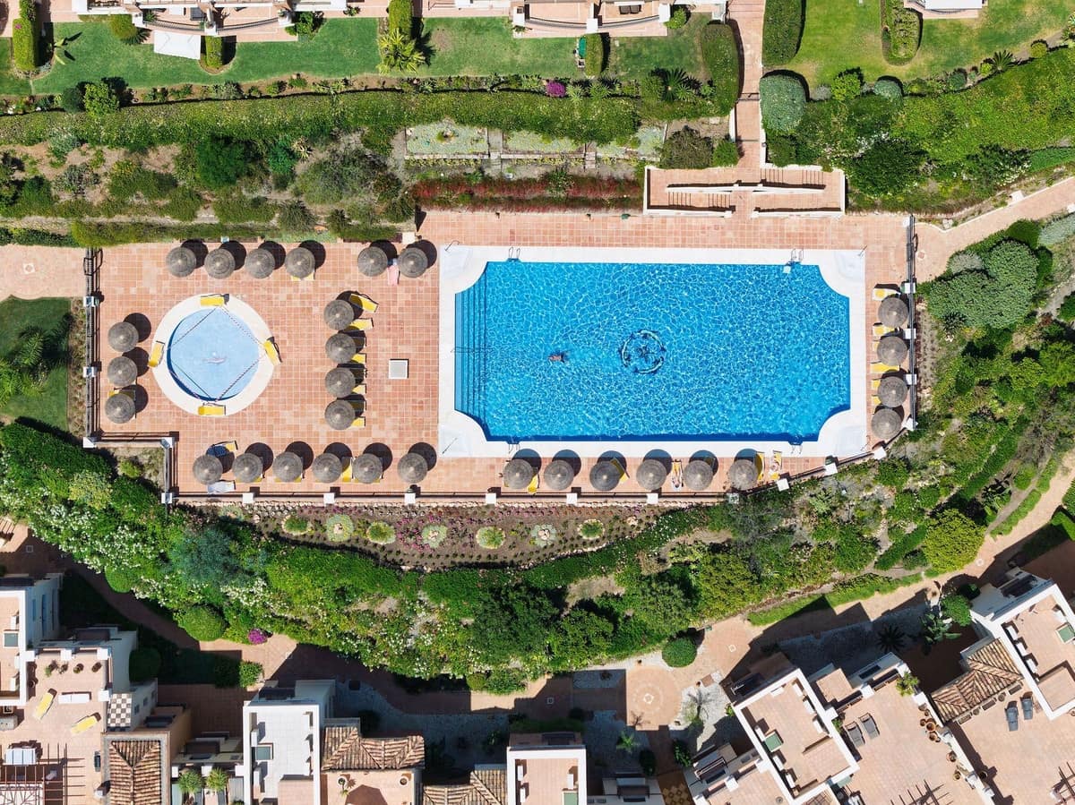 3 soverom Penthouse til salgs i Benahavis med svømmebasseng garasje - € 699 000 (Ref: 9995174)