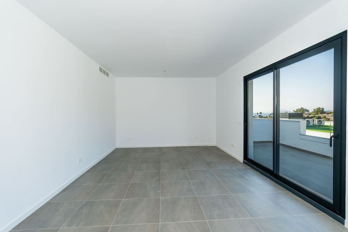 2 bedroom Townhouse for sale in Manilva with pool garage - € 375,000 (Ref: 9995175)