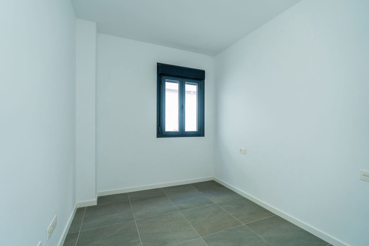 2 bedroom Townhouse for sale in Manilva with pool garage - € 375,000 (Ref: 9995175)