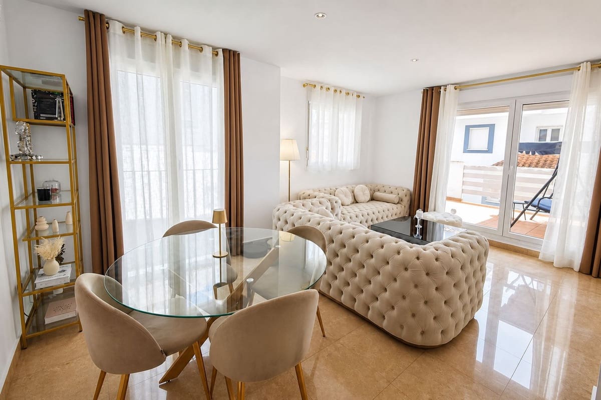 6 chambre Villa/Maison à vendre à Manilva avec piscine garage - 550 000 € (Ref: 9995200)