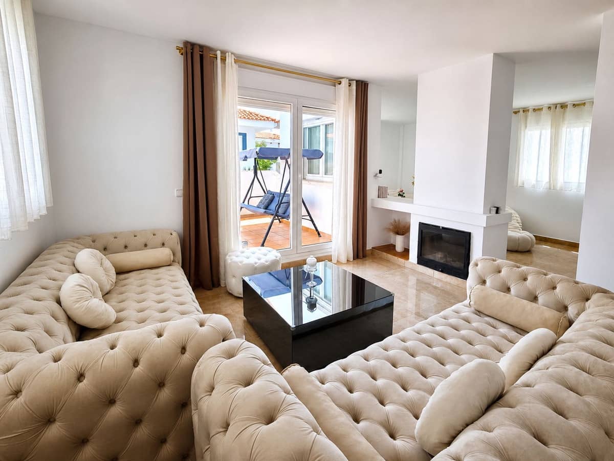 6 chambre Villa/Maison à vendre à Manilva avec piscine garage - 550 000 € (Ref: 9995200)